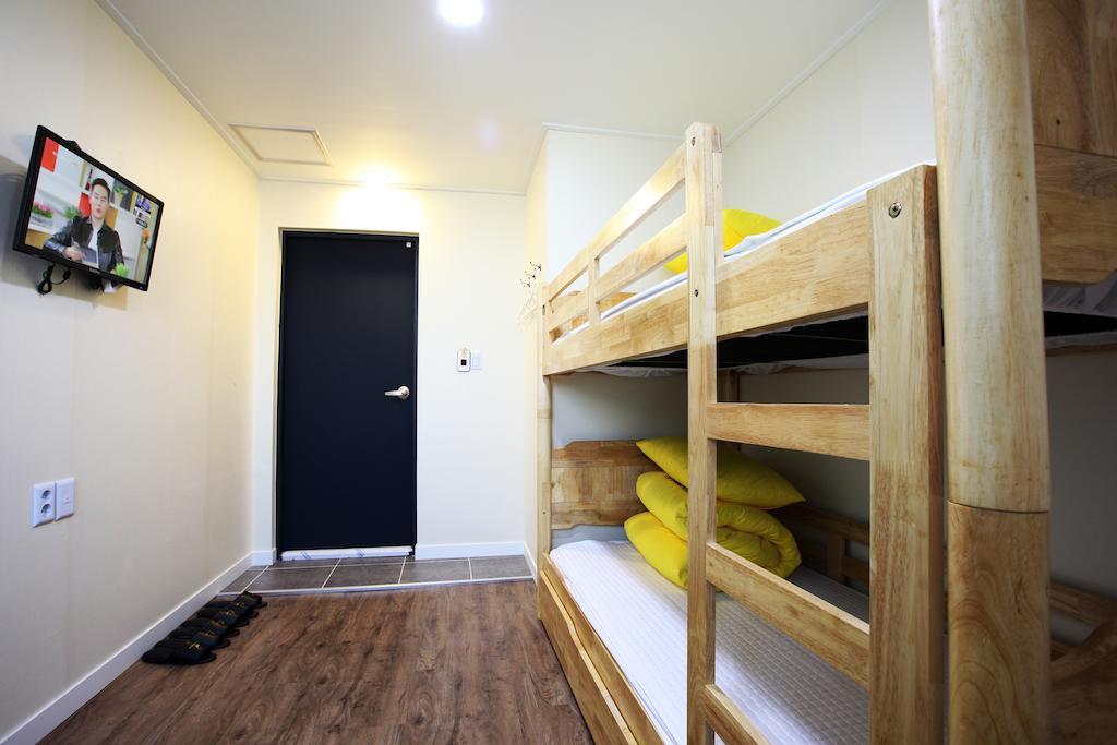 24 Guesthouse Myeongdong Avenue Seul Esterno foto