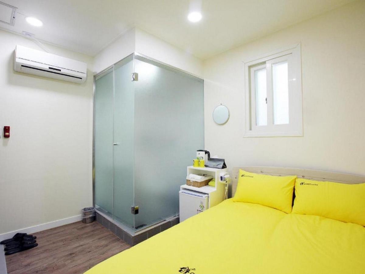 24 Guesthouse Myeongdong Avenue Seul Esterno foto