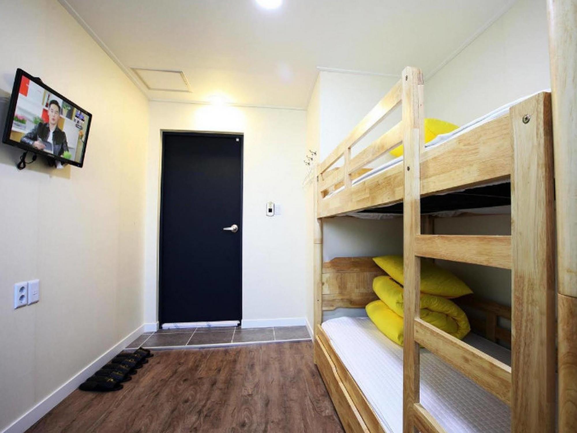 24 Guesthouse Myeongdong Avenue Seul Esterno foto