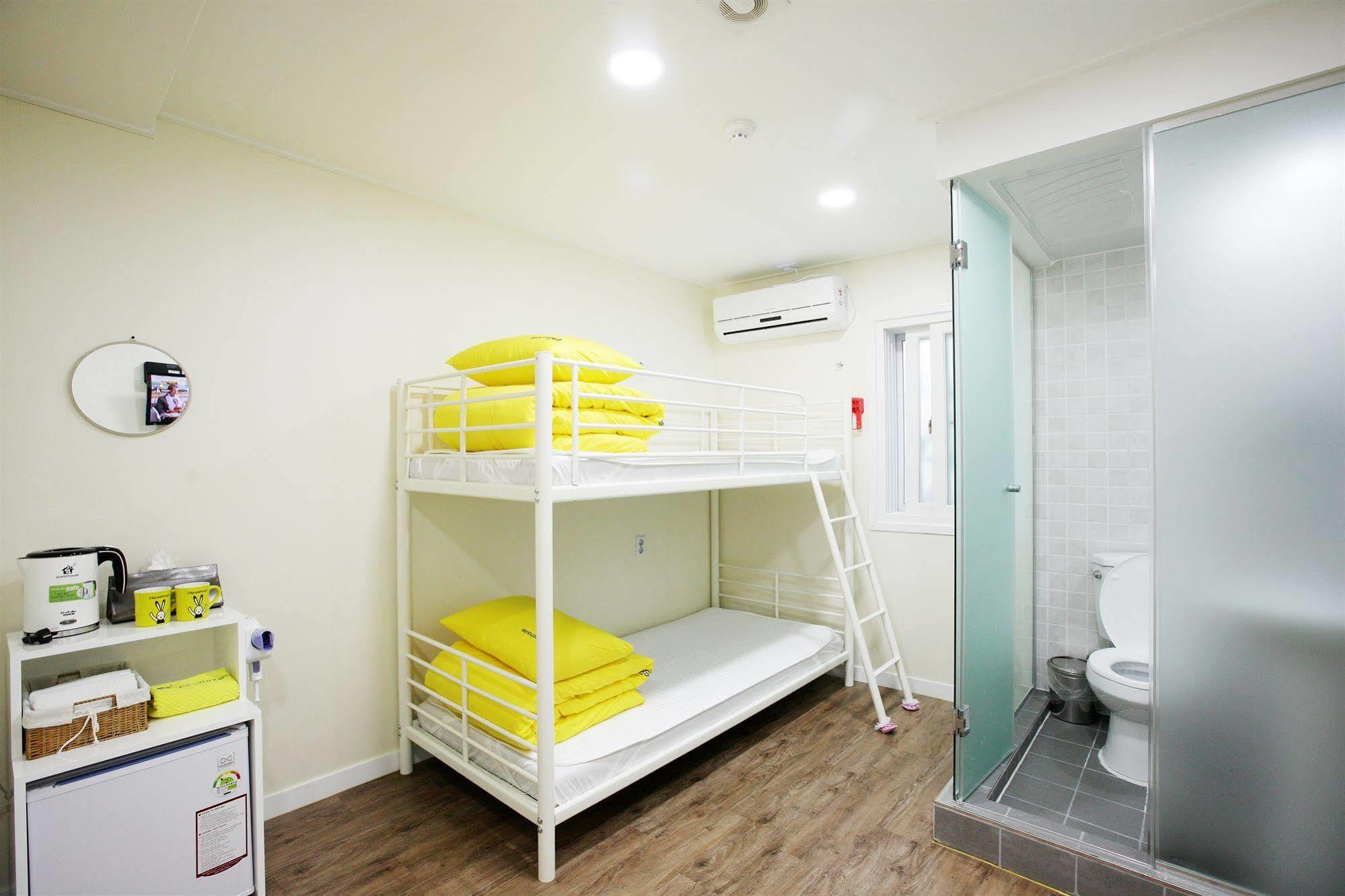 24 Guesthouse Myeongdong Avenue Seul Esterno foto